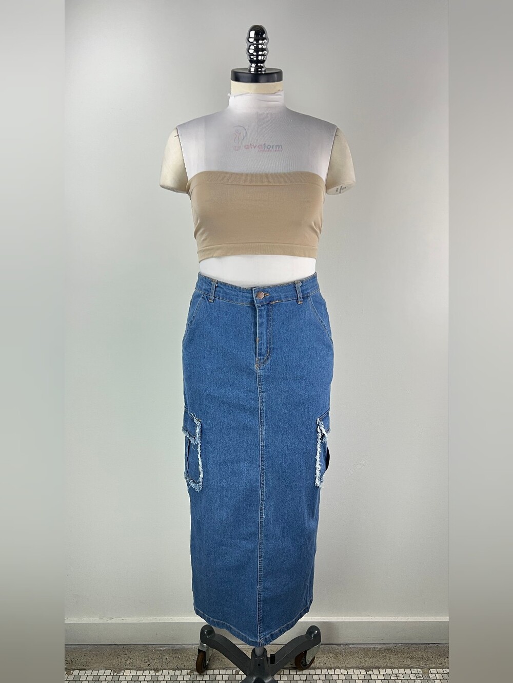 💚 3764. Blue Denim Maxi Skirt with Frayed Cargo Pockets